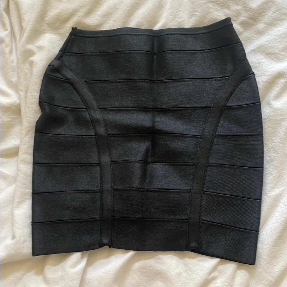 Guess by Marciano Black Ribbed Mini Pencil Skirt